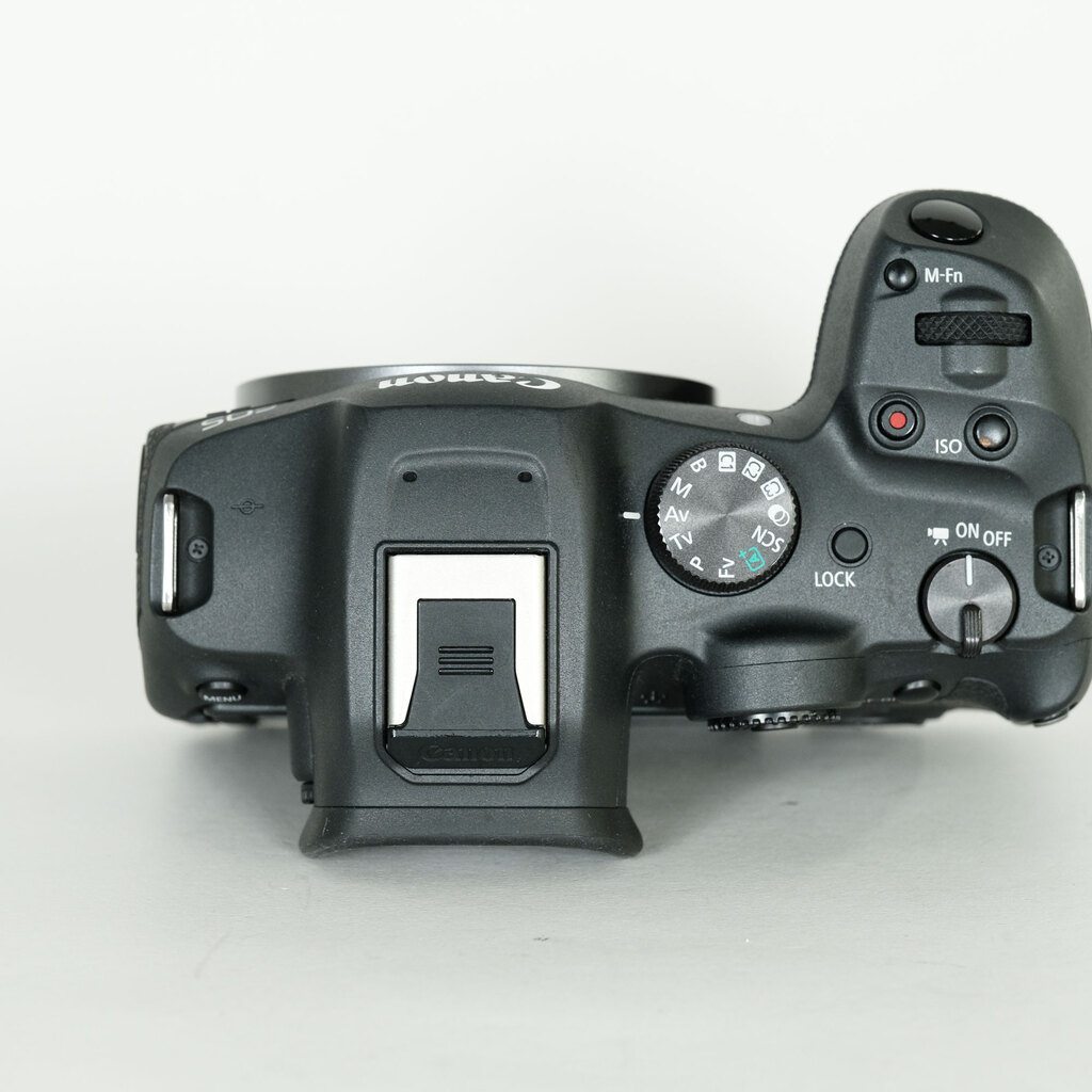 Canon EOS R7