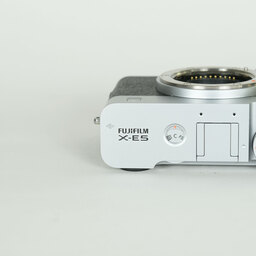 FUJIFILM X-E5