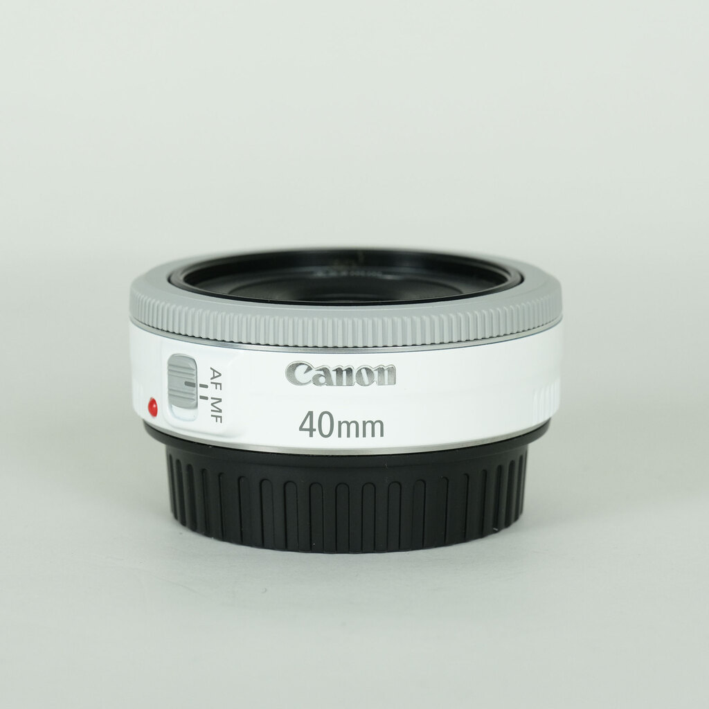 Canon EF40mm F2.8 STM ホワイトの出品 | ONE SCENE（ワンシーン）