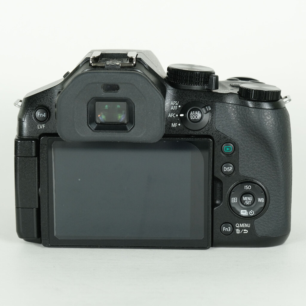 Panasonic LUMIX DMC-FZ300の出品 | ONE SCENE（ワンシーン）