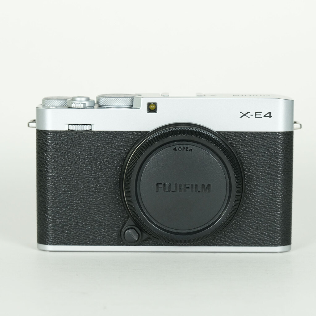 FUJIFILM X-E4 ボディ 中古価格比較 - 価格.com