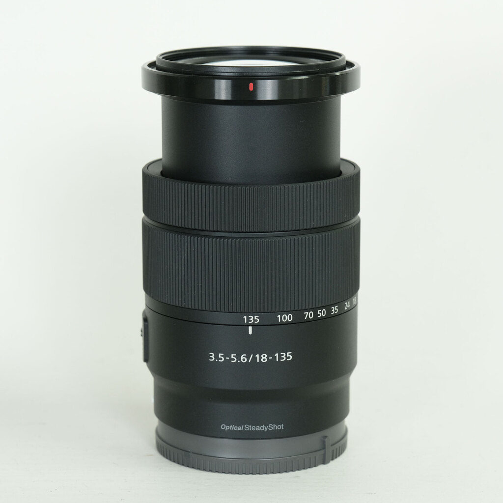 SONY E 18-135mm F3.5-5.6 OSS SEL18135
