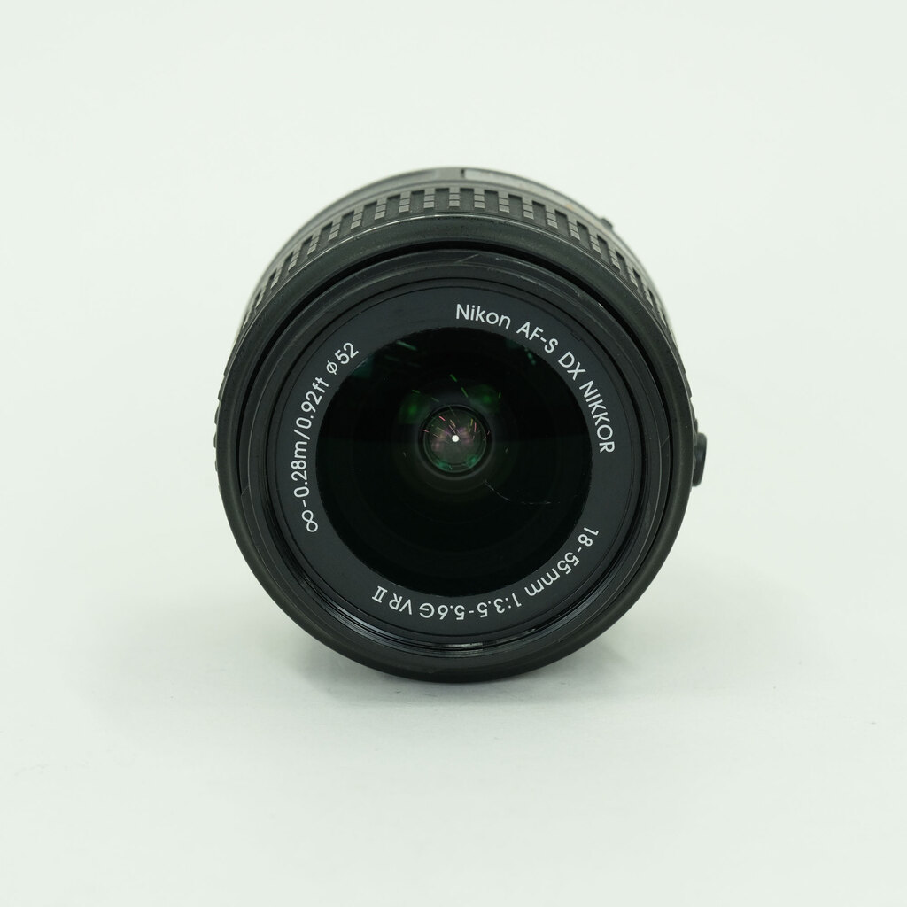 Nikon AF-S DX NIKKOR 18-55mm f3.5-5.6G VR II