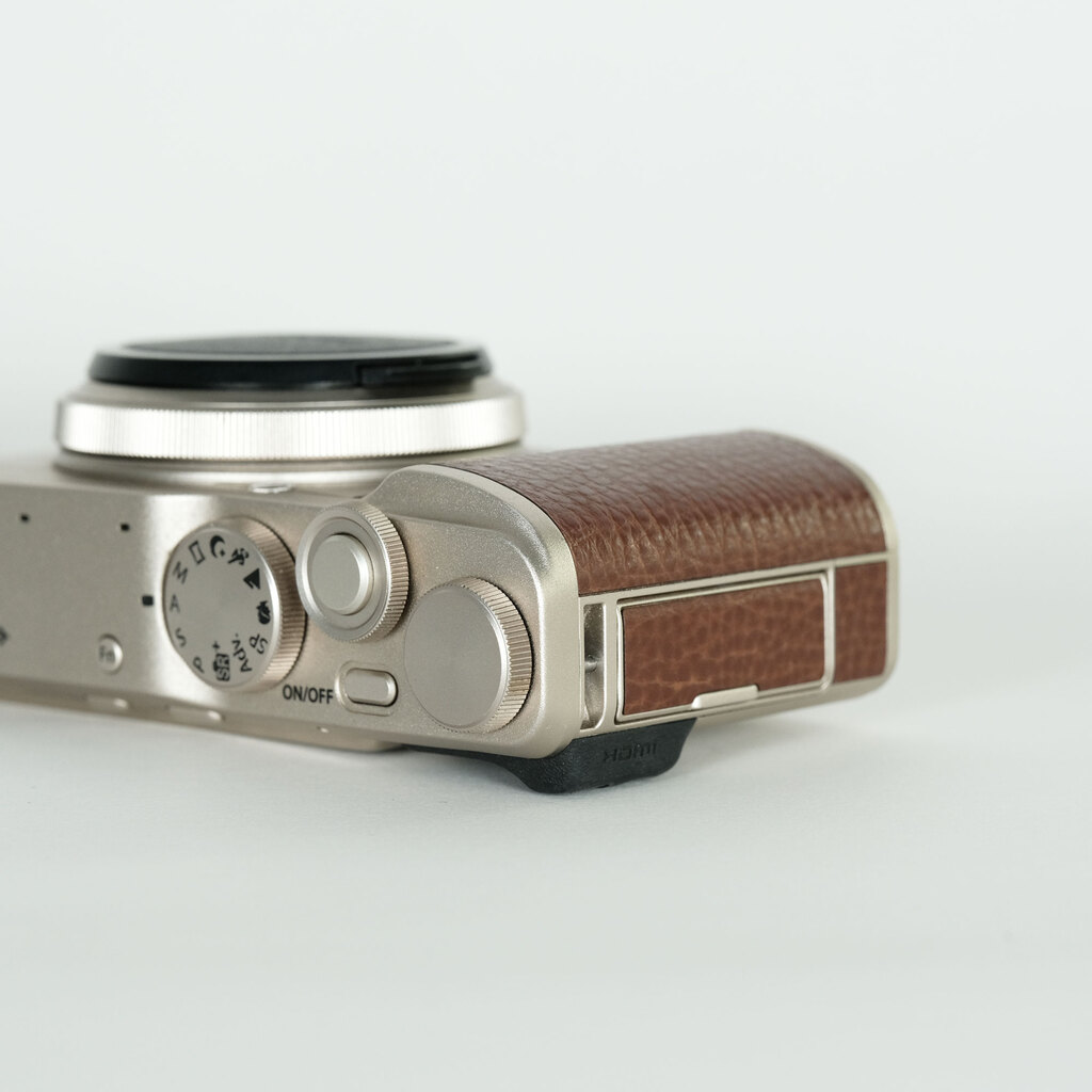 FUJIFILM XF10 シャンパンゴールドの出品 | ONE SCENE（ワンシーン）