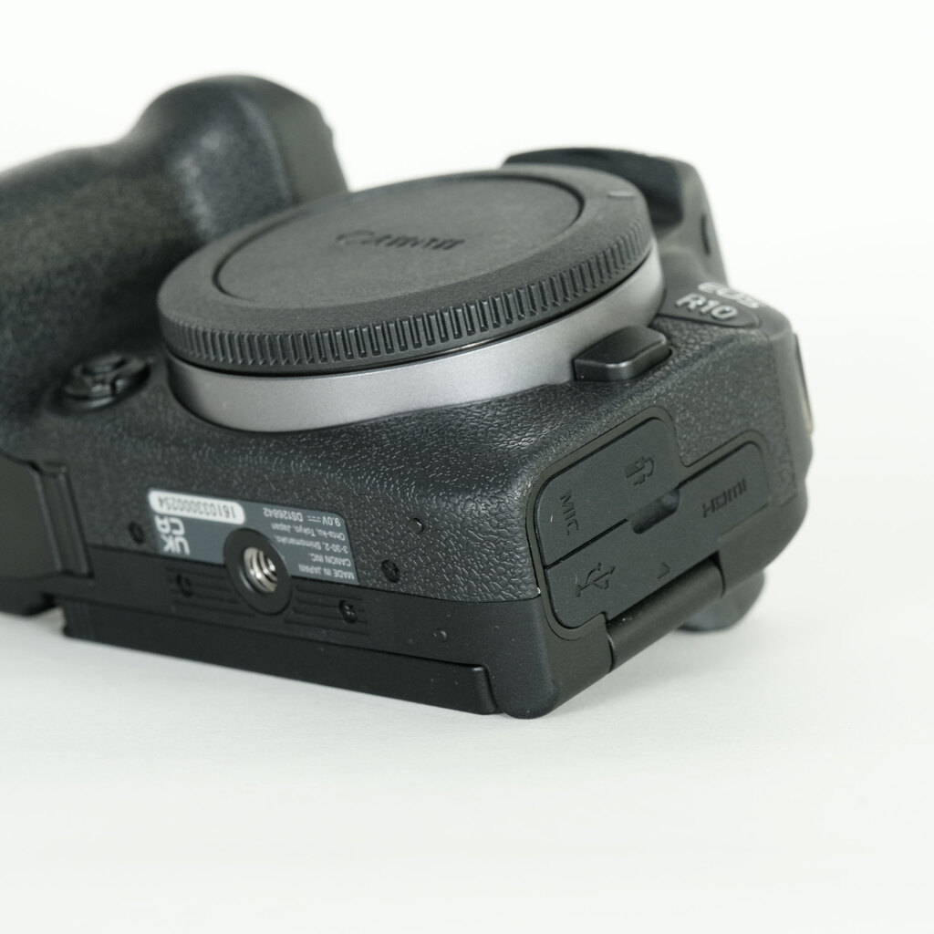 Canon EOS R10