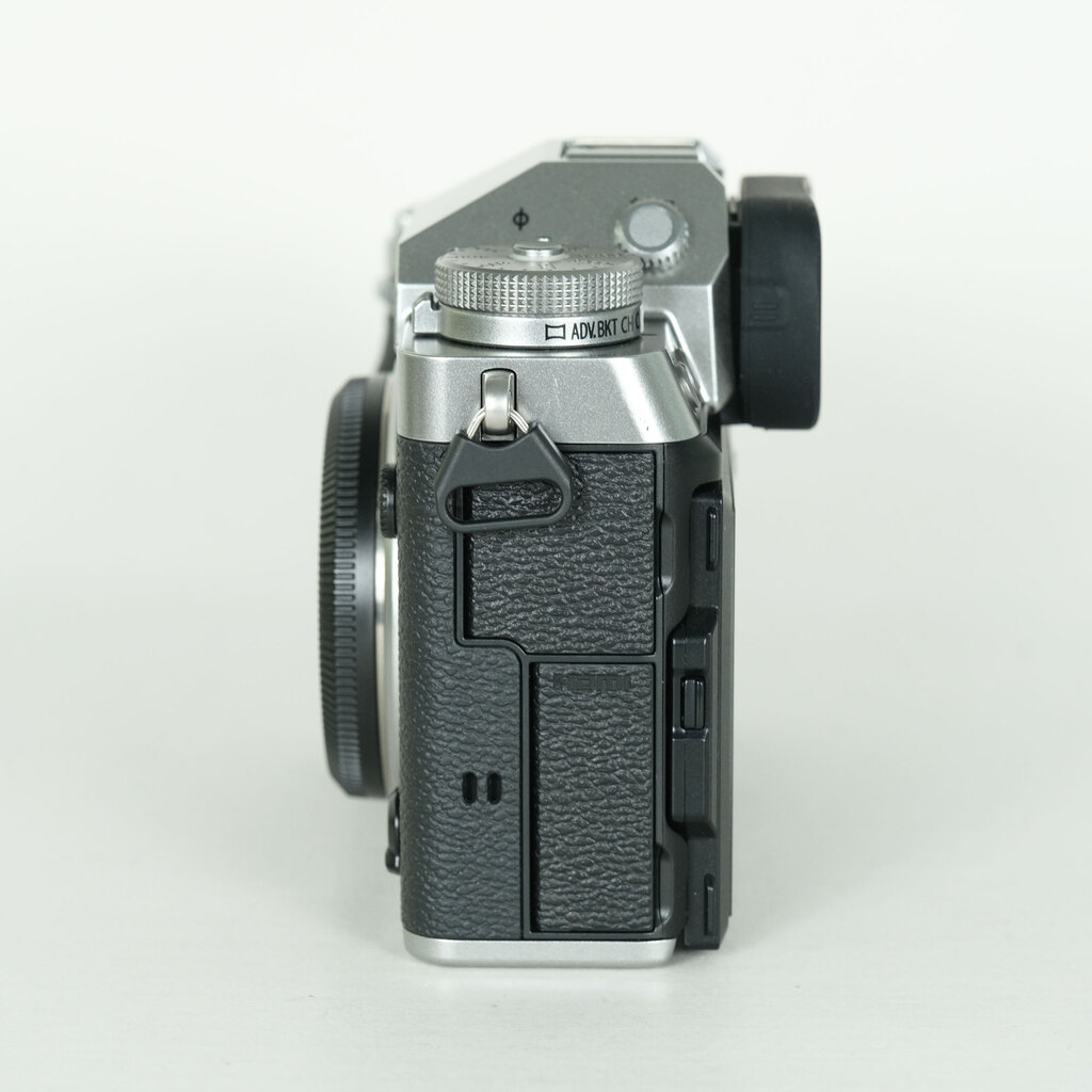 FUJIFILM X-T5 [�{�f�B �V���o�[]