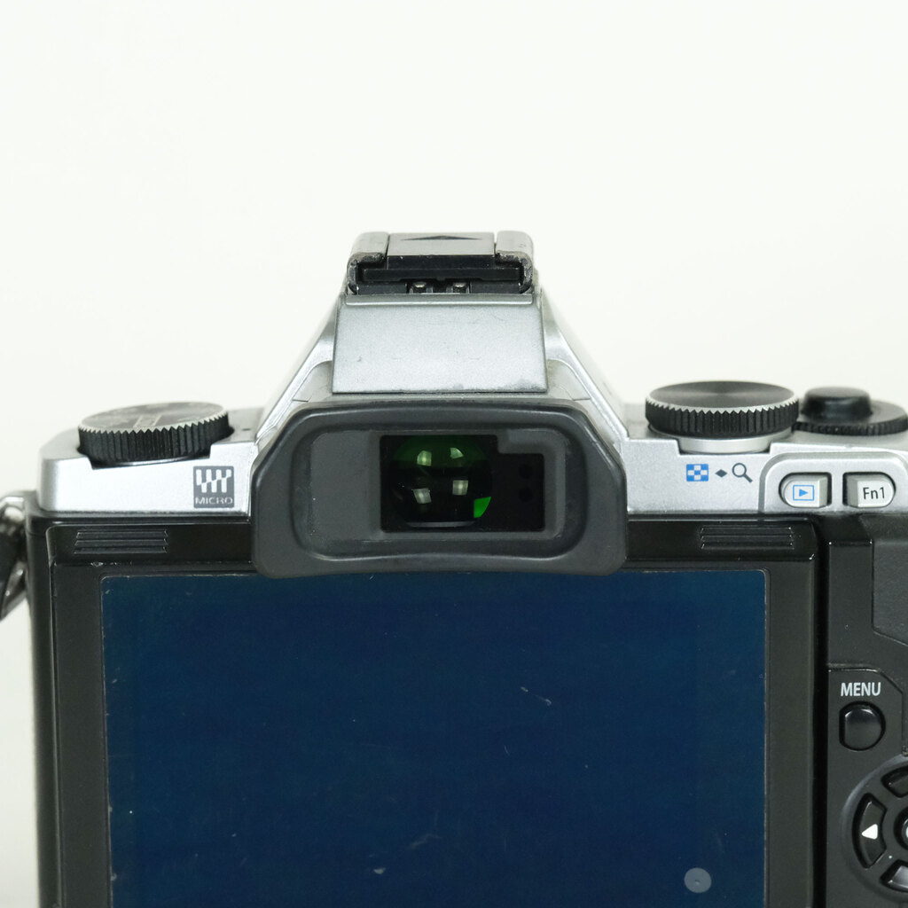 OLYMPUS OM-D E-M5 ボディ シルバー