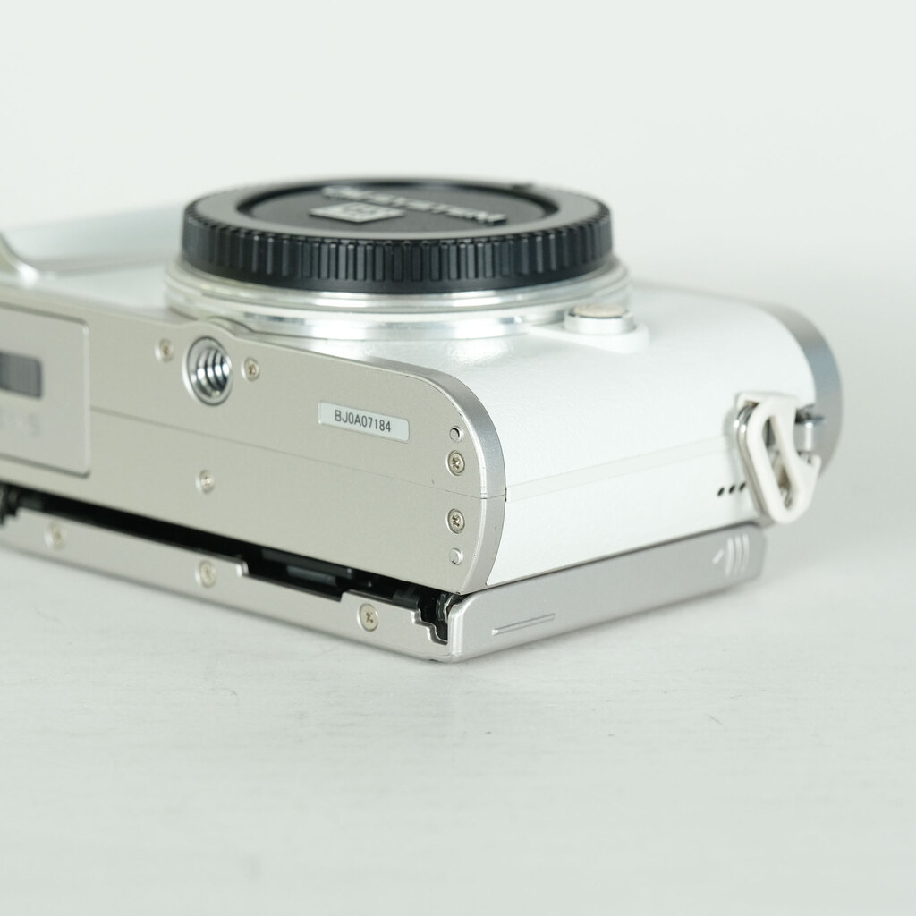 OLYMPUS PEN E-PL9