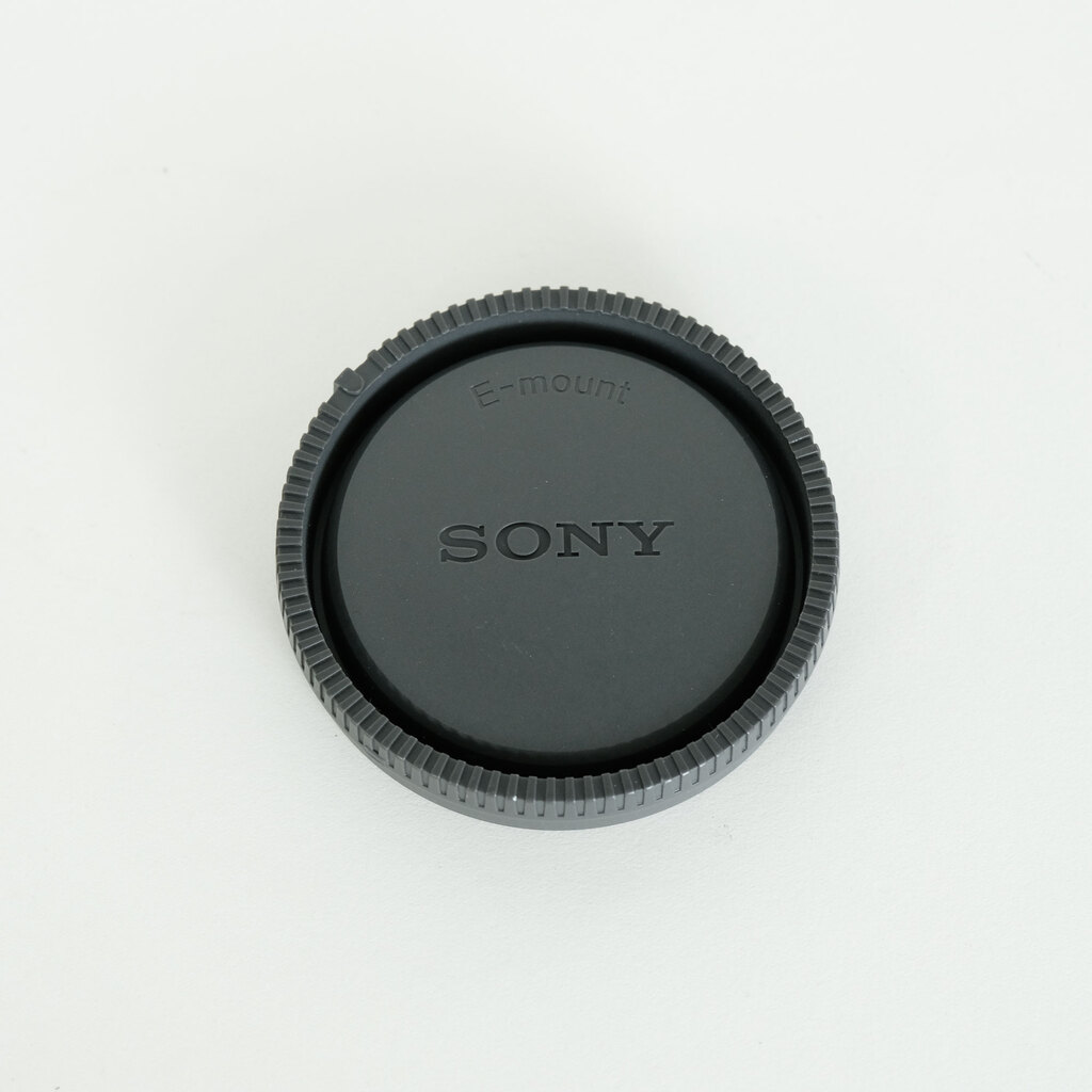 SONY FE 24-240mm F3.5-6.3 OSS SEL24240