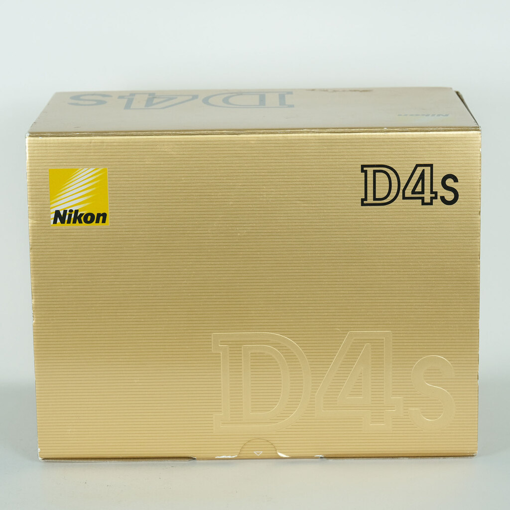 Nikon D4Sの出品 | ONE SCENE（ワンシーン）