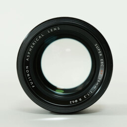 FUJIFILM XF56mmF1.2 R
