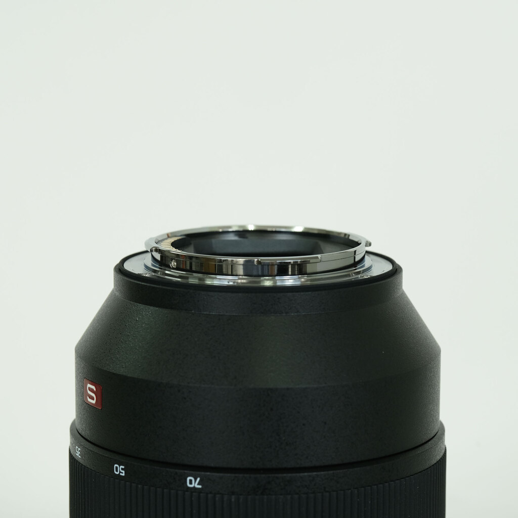 Panasonic LUMIX S PRO 24-70mm F2.8