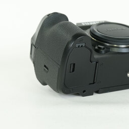 FUJIFILM X-H2