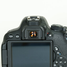 Canon EOS Kiss X7i