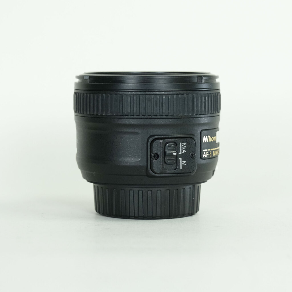 Nikon AF-S NIKKOR 50mm f/1.8G Nikon AF-S NIKKOR 50mm f/1.8G