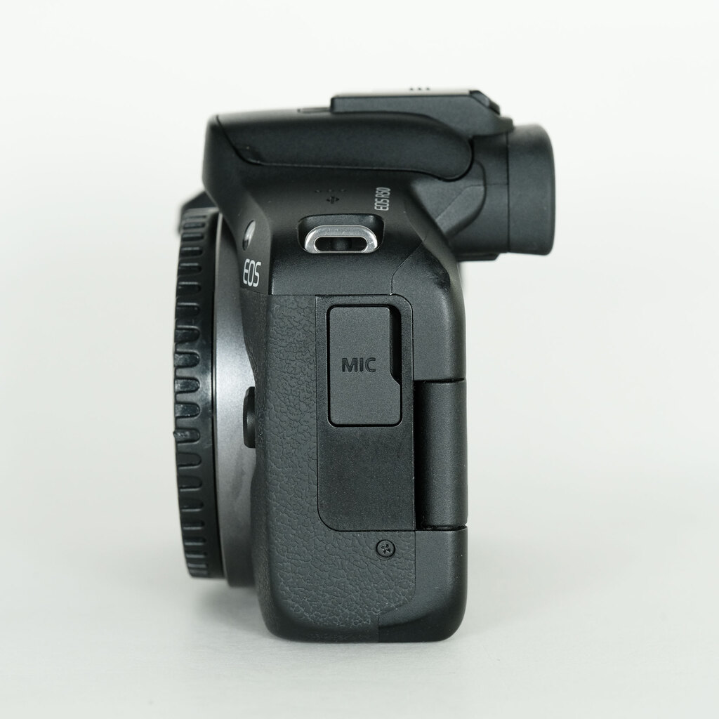 Canon EOS R50