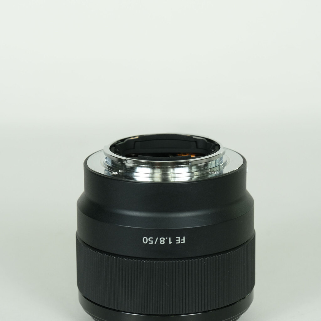 SONY FE 50mm F1.8 SEL50F18Fの出品 | ONE SCENE（ワンシーン）