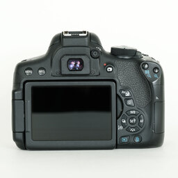 Canon EOS Kiss X8i