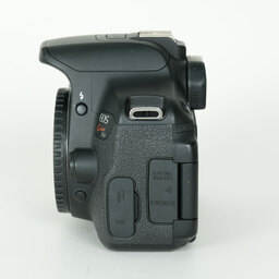 Canon EOS Kiss X6i　ボディ