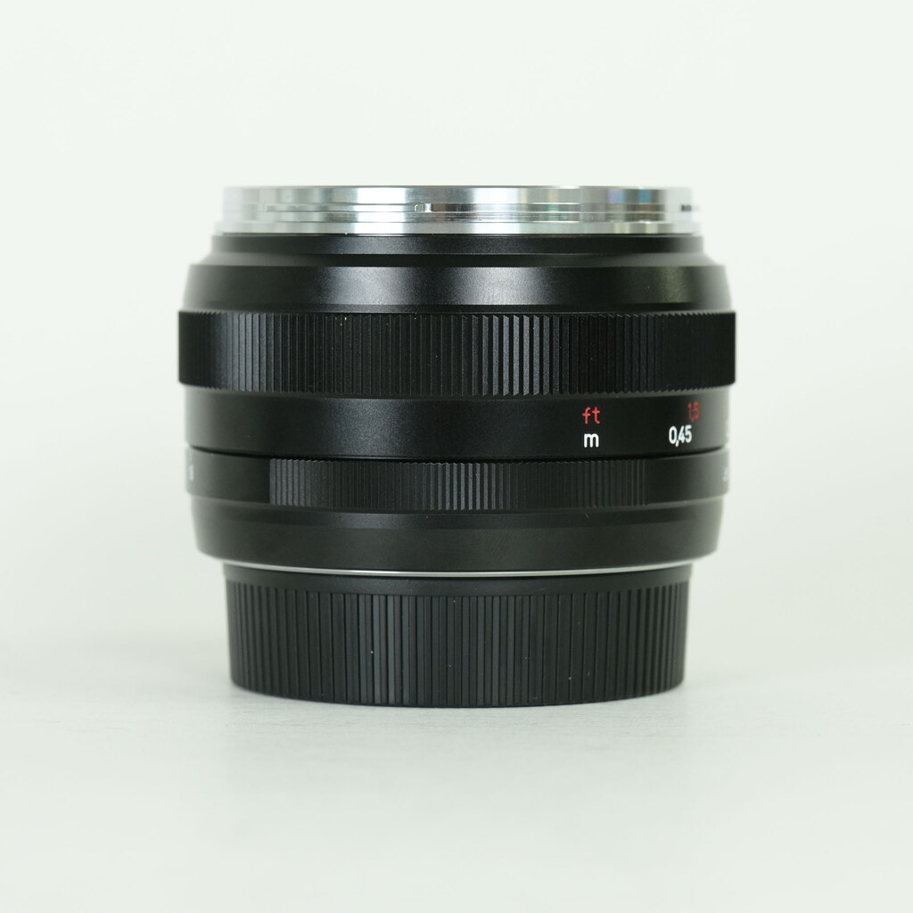 Carl Zeiss Planar T* 50mm F1.4 ZE [キヤノンEF用]