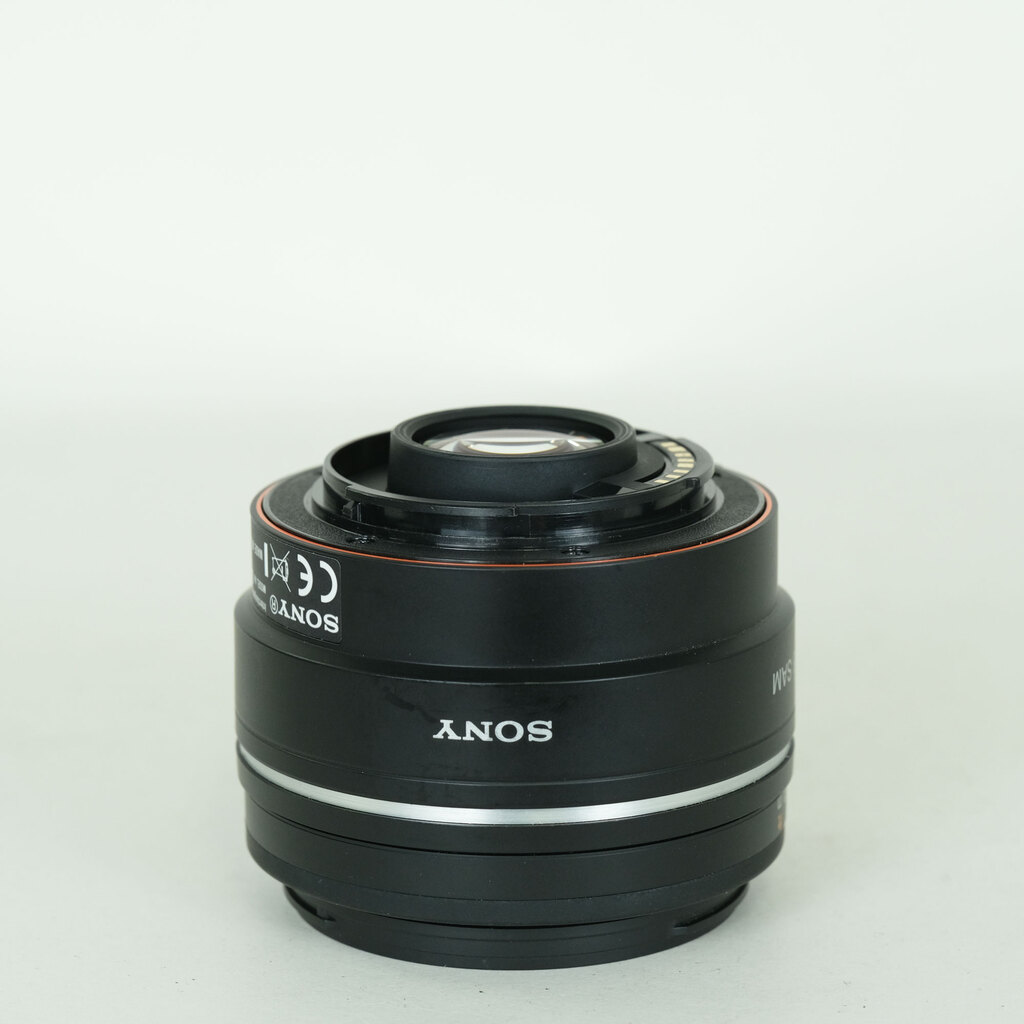 SONY DT 35mm F1.8 SAM SAL35F18