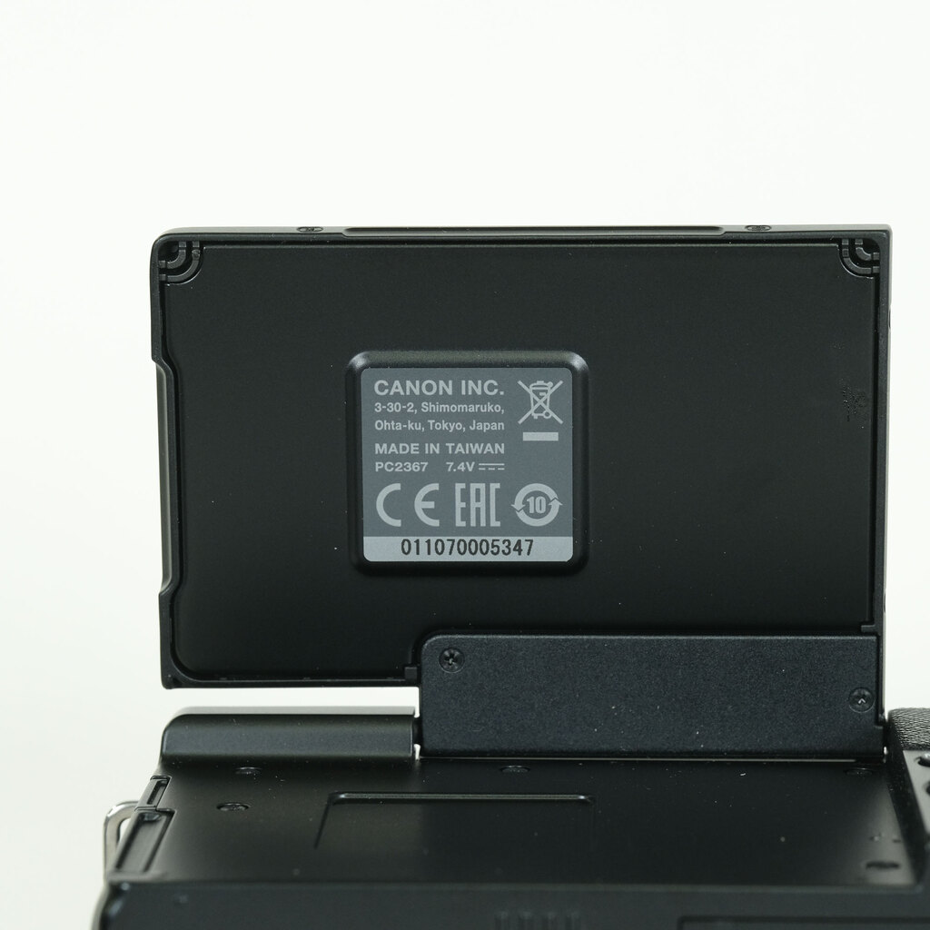 Canon EOS M200