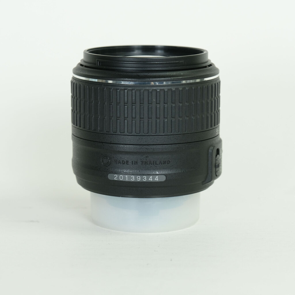 Nikon AF-S DX NIKKOR 18-55mm f3.5-5.6G VR II