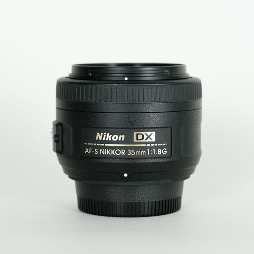 Nikon AF-S DX NIKKOR 35mm f/1.8G Nikon AF-S DX NIKKOR 35mm f/1.8G
