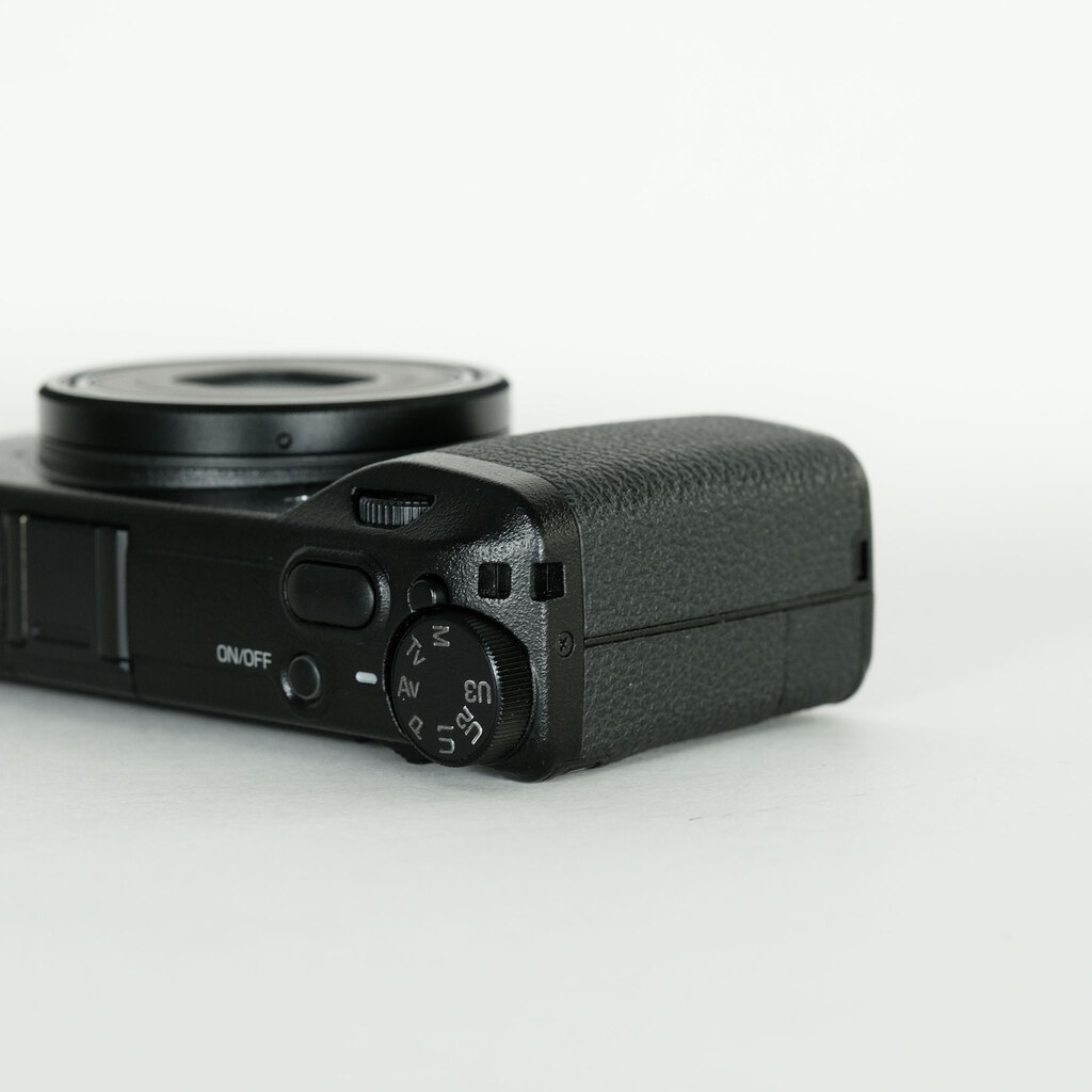 RICOH GR IIIx