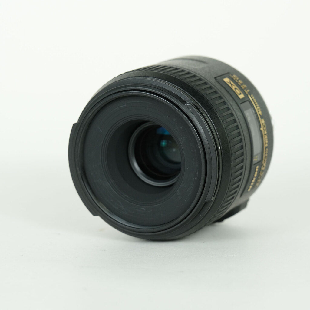 Nikon AF-S DX Micro NIKKOR 40mm f/2.8Gの出品 | ONE SCENE（ワンシーン）