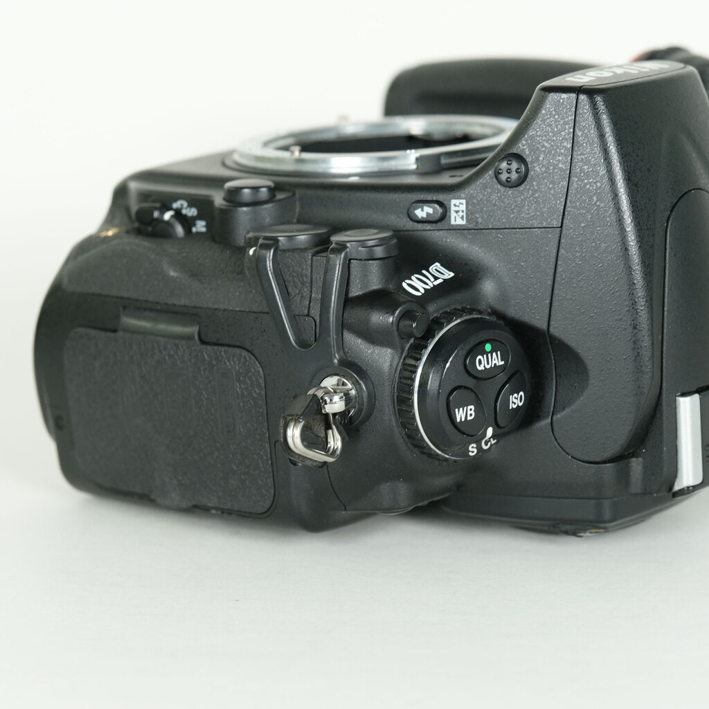 Nikon D700 ボディの出品 | ONE SCENE（ワンシーン）