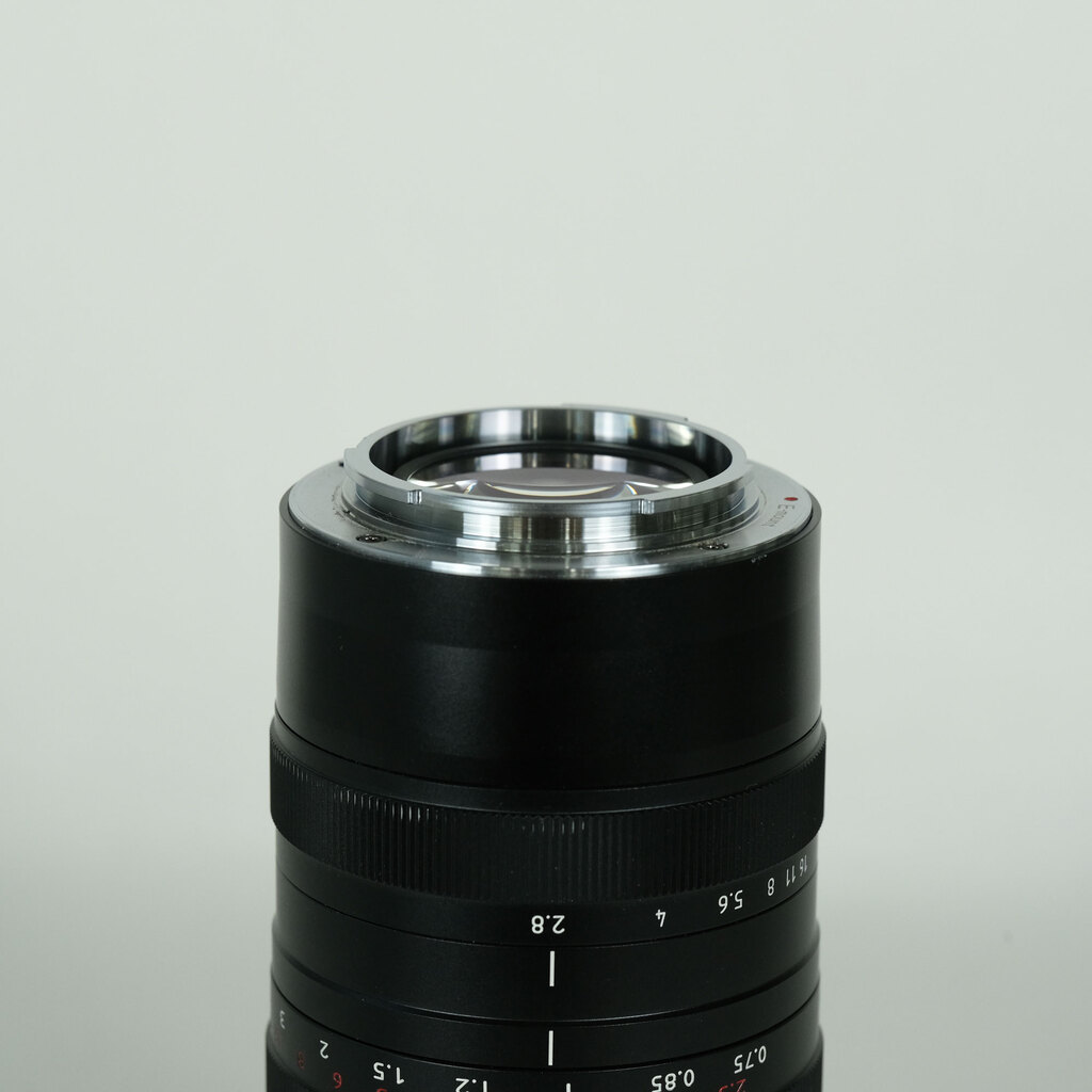 SIRUI 24mm F2.8 Anamorphic [ソニーE用]の出品 | ONE SCENE（ワンシーン）