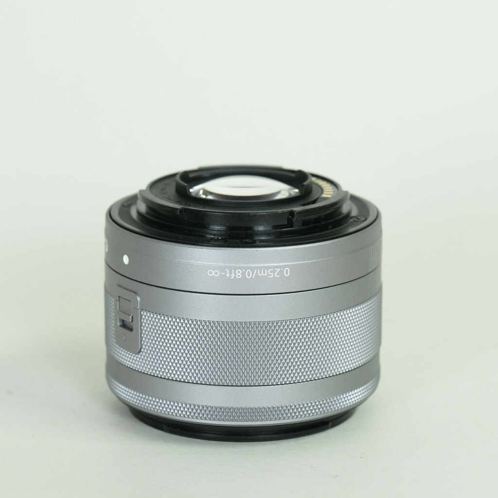 Canon EF-M15-45mm F3.5-6.3 IS STM Canon EF-M15-45mm F3.5-6.3 IS STM