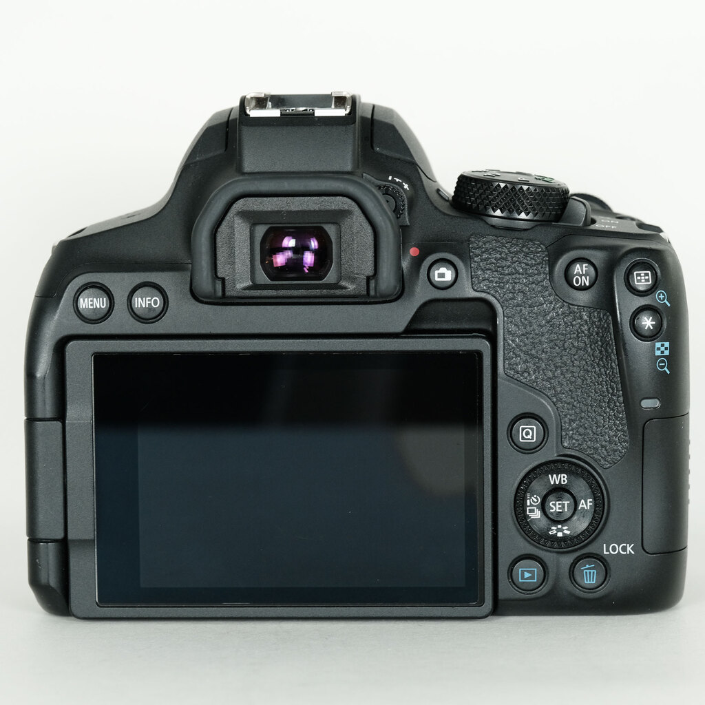 Canon EOS Kiss X10i