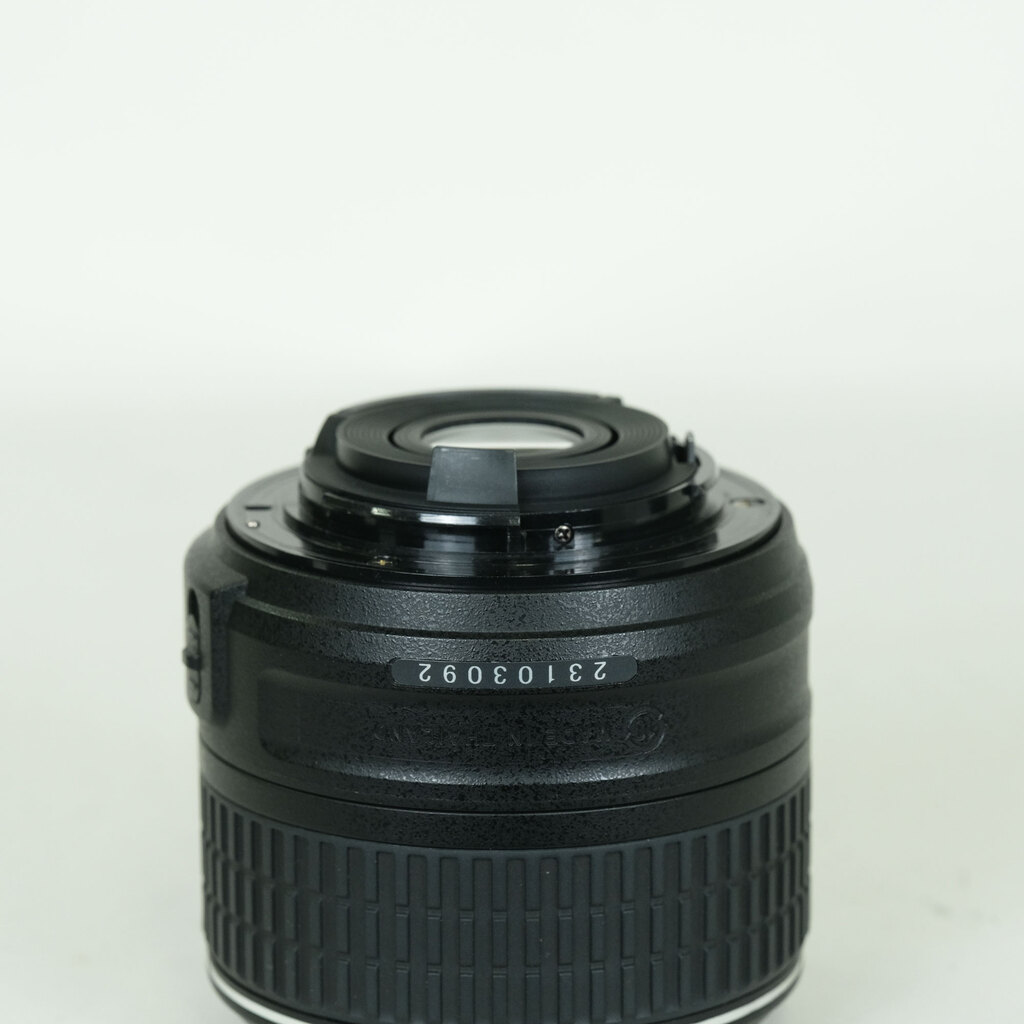 Nikon AF-S DX NIKKOR 18-55mm f3.5-5.6G VR II