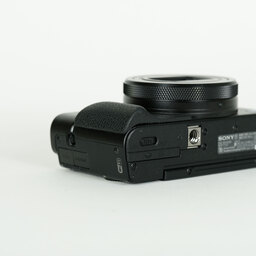 SONY Cyber-shot DSC-RX100M6