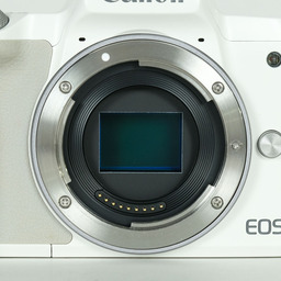 Canon EOS Kiss M2