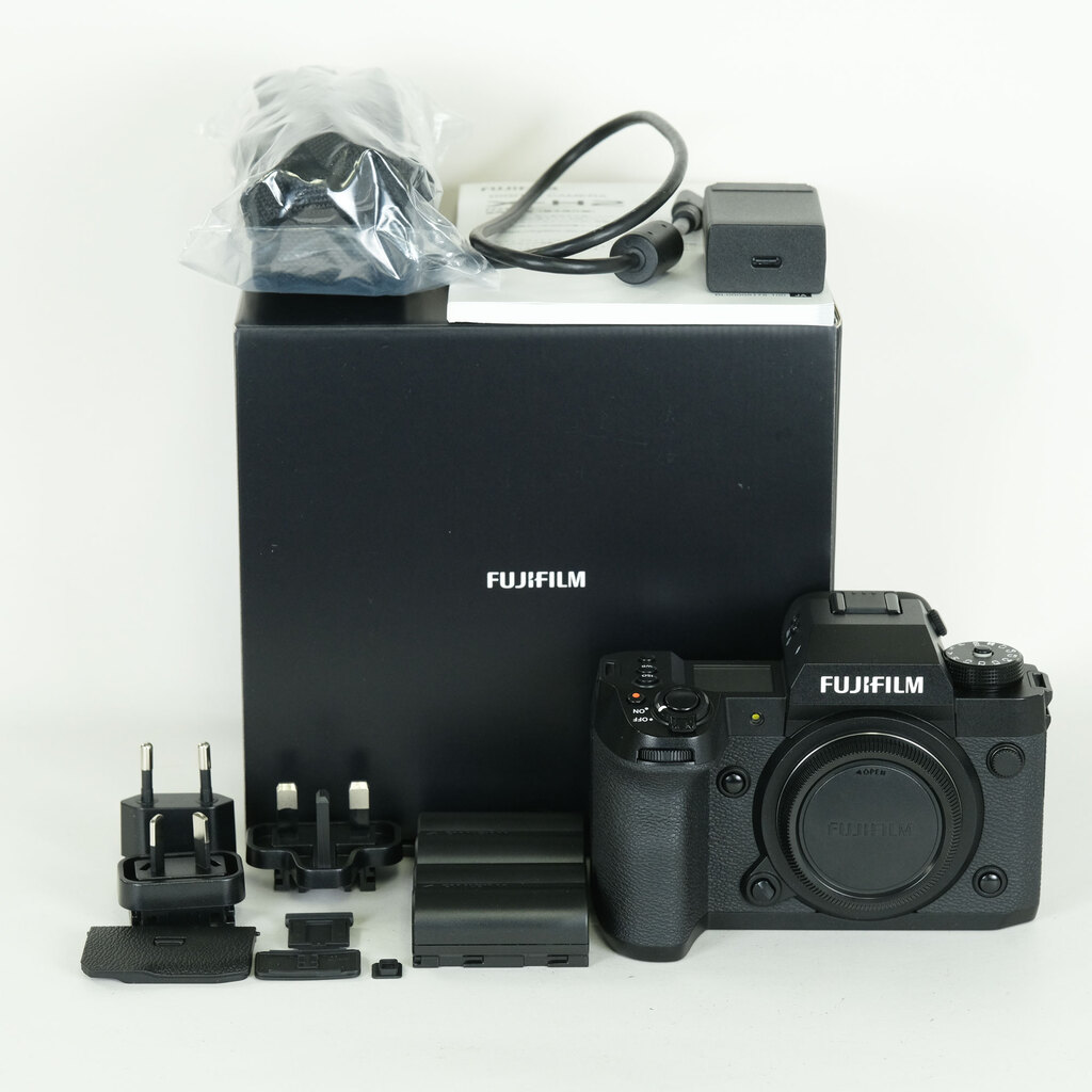 FUJIFILM X-H2 FUJIFILM X-H2
