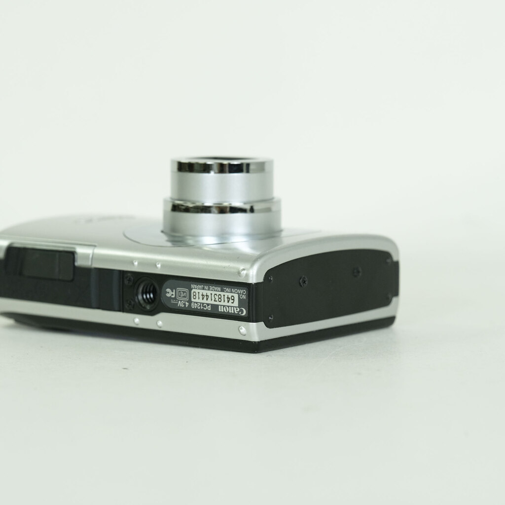 Canon IXY DIGITAL 910IS シルバー