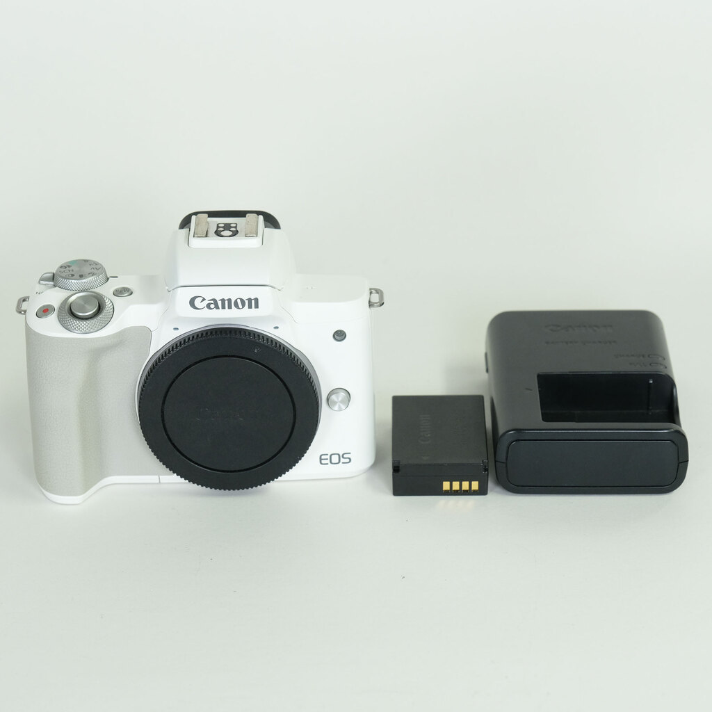 Canon EOS Kiss M2
