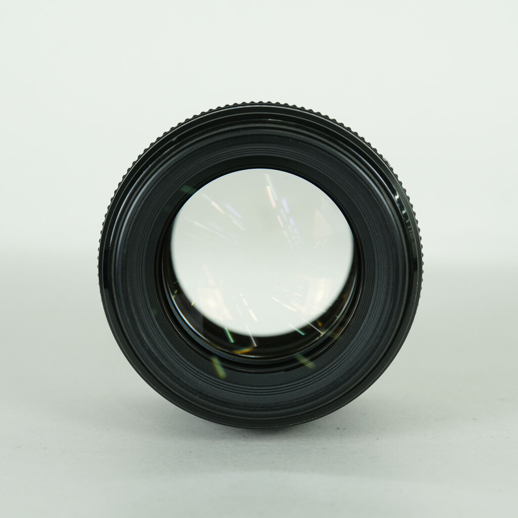Canon EF85mm F1.8 USMの出品 | ONE SCENE（ワンシーン）