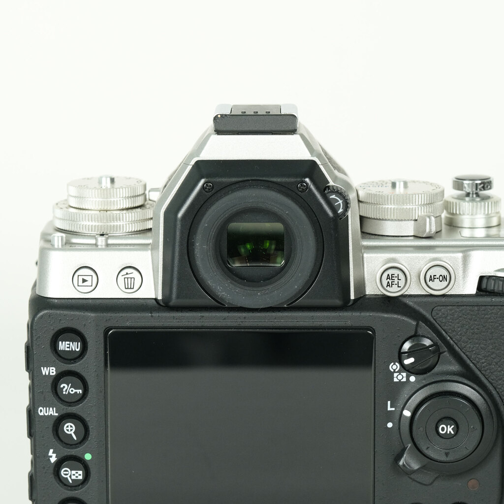 Nikon Dfの出品 | ONE SCENE（ワンシーン）