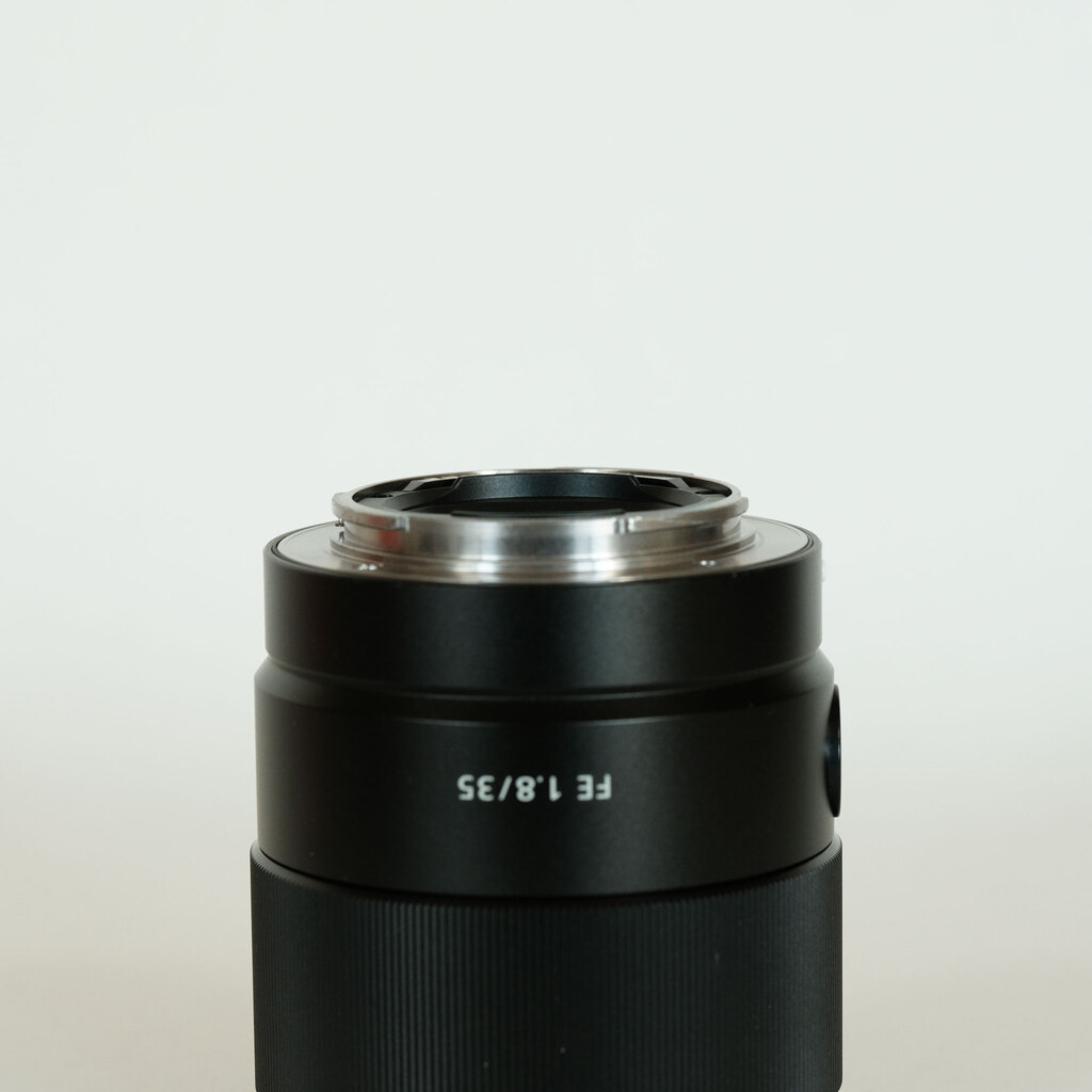 SONY FE 35mm F1.8 SEL35F18F SONY FE 35mm F1.8 SEL35F18F
