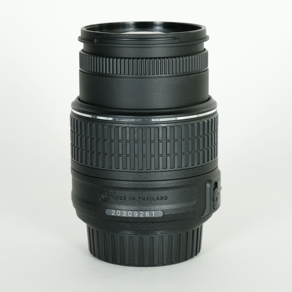 Nikon AF-S DX NIKKOR 18-55mm f3.5-5.6G VR II