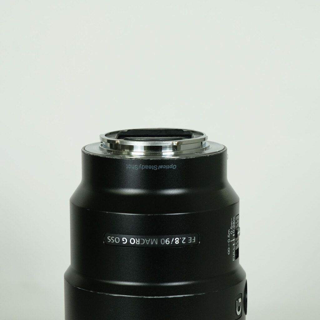 SONY FE 90mm F2.8 Macro G OSS SEL90M28G SONY FE 90mm F2.8 Macro G OSS SEL90M28G