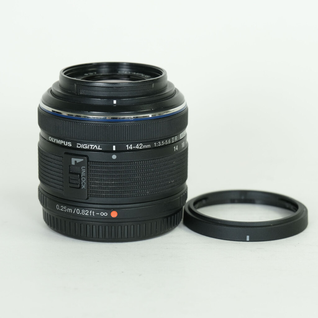OLYMPUS M.ZUIKO DIGITAL 14-42mm F3.5-5.6IIR ブラック