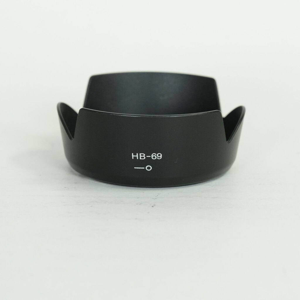 Nikon AF-S DX NIKKOR 18-55mm f3.5-5.6G VR II Nikon AF-S DX NIKKOR 18-55mm f3.5-5.6G VR II