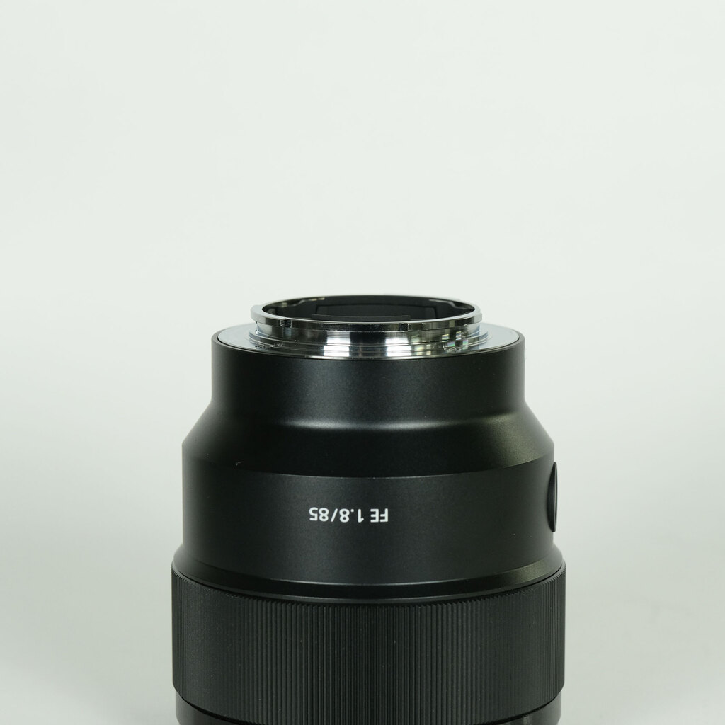 SONY FE 85mm F1.8 SEL85F18