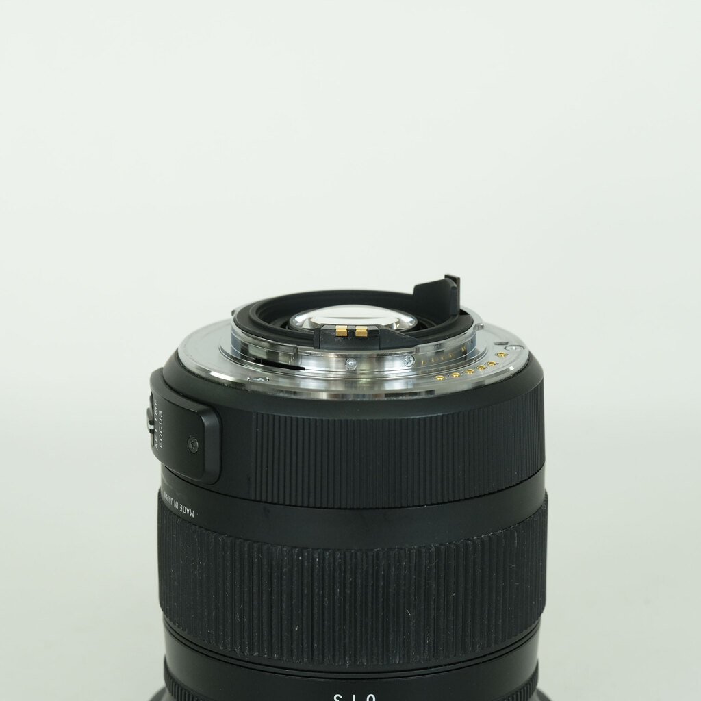 SIGMA Contemporary 17-70mm F2.8-4 DC MACRO HSM (ペンタックス用) SIGMA Contemporary 17-70mm F2.8-4 DC MACRO HSM (ペンタックス用)