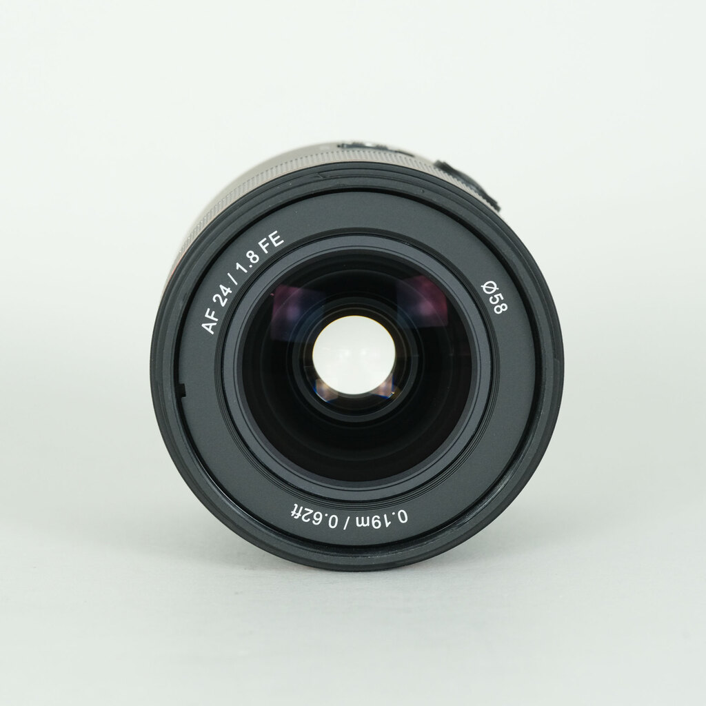 SAMYANG AF 24mm F1.8 FE (ソニーE用)の出品 | ONE SCENE（ワンシーン）